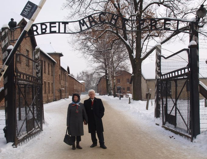 W cieniu Auschwitz i Wołynia
