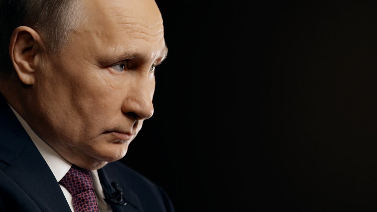 Władimir Putin udzielił wywiadu byłemu prowadzącemu Fox News Tuckerowi Carlsonowi.