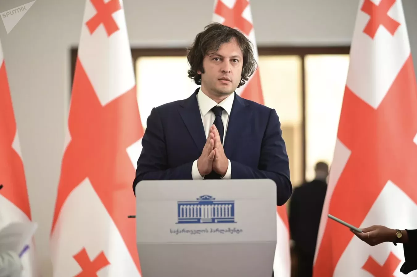 Oskarżenia o zdradę na najwyższym szczeblu: Premier Gruzji kontra Prezydent